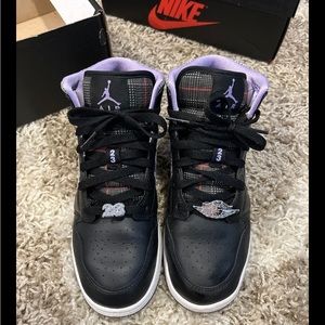 Air Jordan 1 mid SE GS 6.5 lilac/black houndstooth